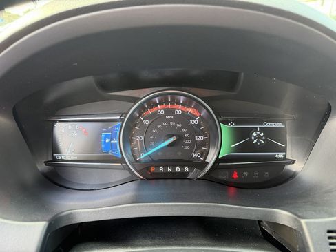 Used 2019 Ford Explorer XLT w/ Equipment Group 201A AWD/4WD image 26