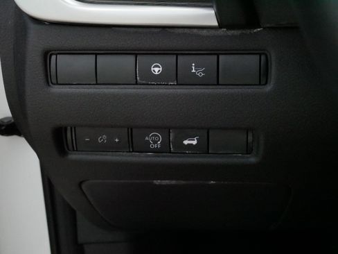Used 2024 Nissan Rogue Platinum w/ Platinum Premium Package AWD/4WD image 27