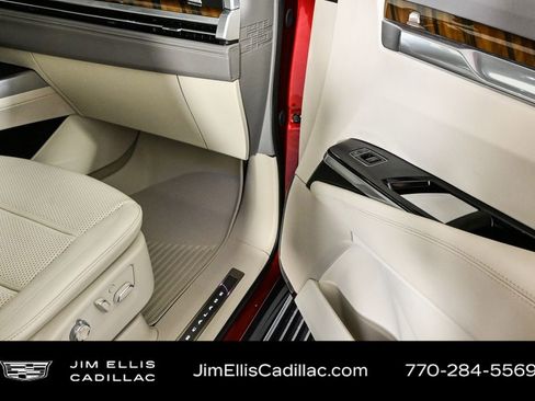 Certified 2025 Cadillac Escalade Sport Platinum w/ LPO, Floor Liner Package image 29