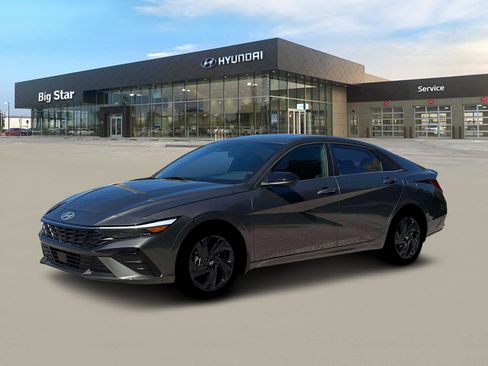 New 2026 Hyundai Elantra SEL Sport FWD image 2