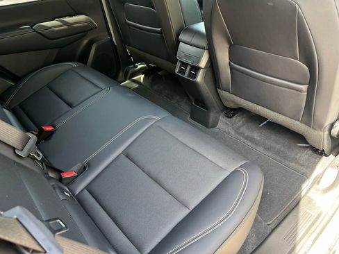 Used 2026 GMC Terrain Elevation w/ Elevation Premium Package FWD image 11