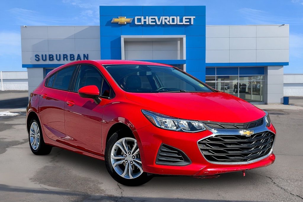 Used 2019 Chevrolet Cruze LS w/ LS Convenience Package FWD image 2