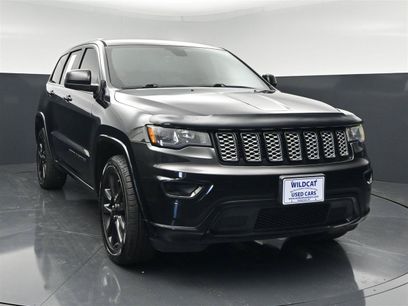Used 2017 Jeep Grand Cherokee Altitude