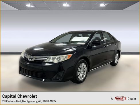Used 2014 Toyota Camry LE FWD image 1