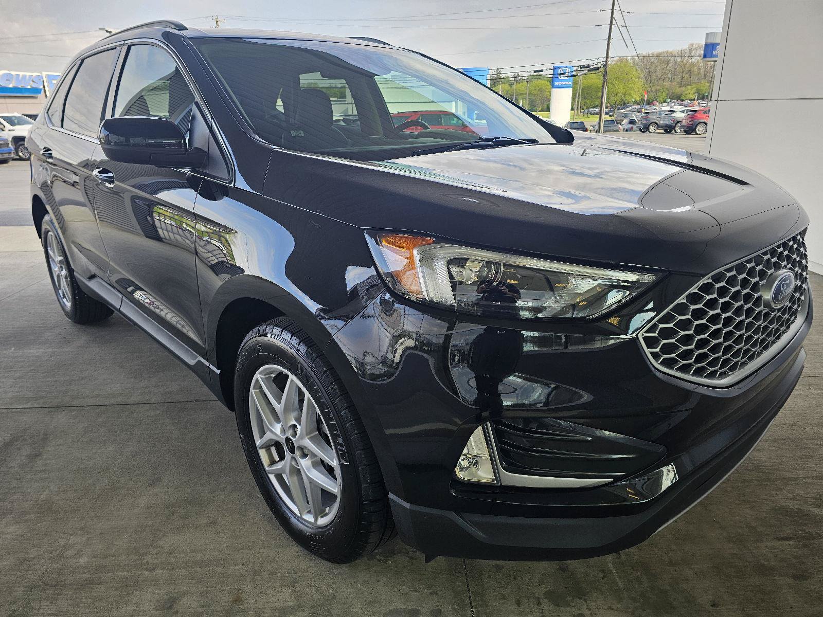 Used 2023 Ford Edge SEL w/ Convenience Package AWD/4WD image 7