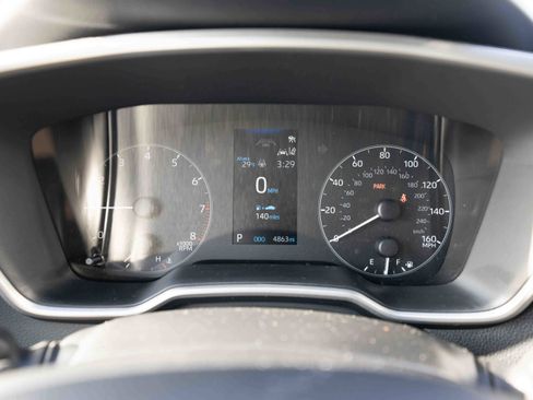 Used 2025 Toyota Corolla SE w/ SE Package image 16