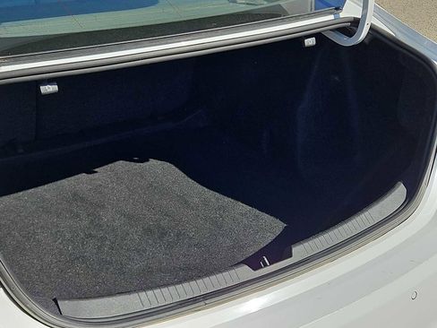 Used 2024 Chevrolet Malibu LT image 30