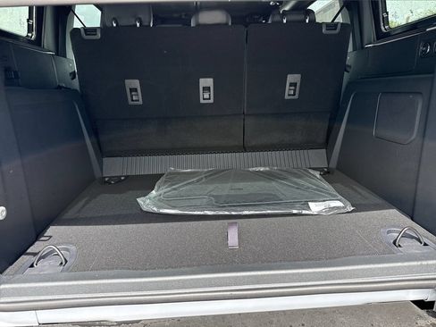 New 2026 Ford Bronco Outer Banks w/ Sasquatch Package AWD/4WD image 21