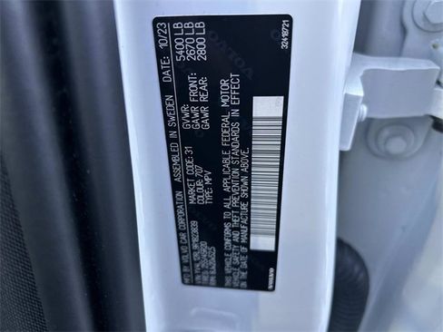 Used 2024 Volvo XC60 B5 Plus w/ Protection Package Premier image 34