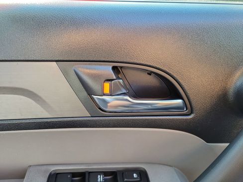 Used 2010 Honda CR-V LX image 28