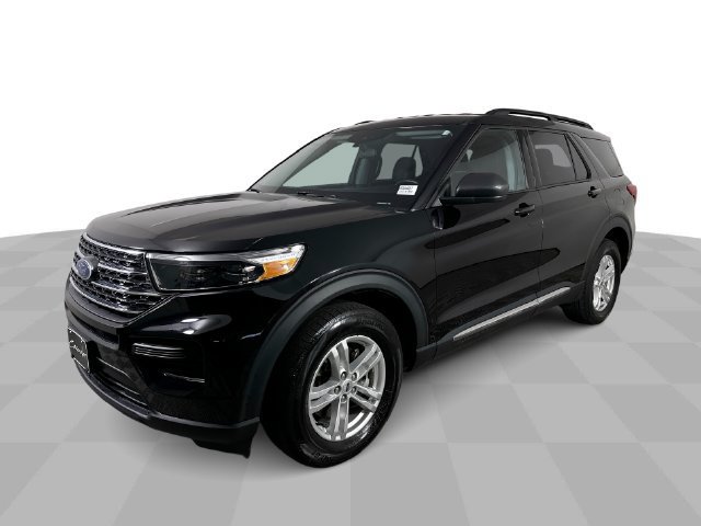 Used 2023 Ford Explorer XLT AWD/4WD image 4
