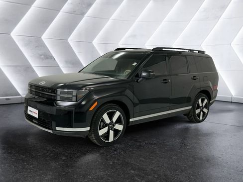 Used 2024 Hyundai Santa Fe Limited FWD image 3