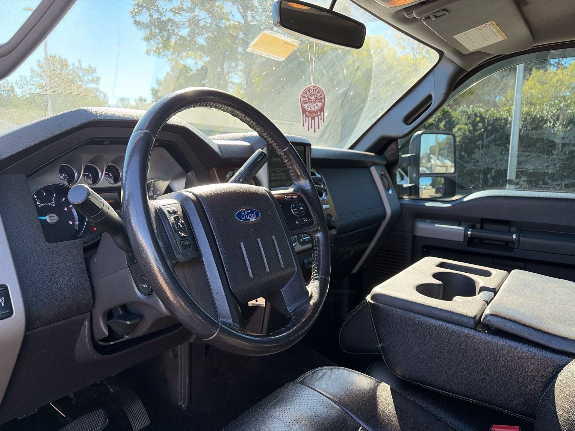 Used 2015 Ford F350 Lariat w/ Lariat Interior Package AWD/4WD image 6
