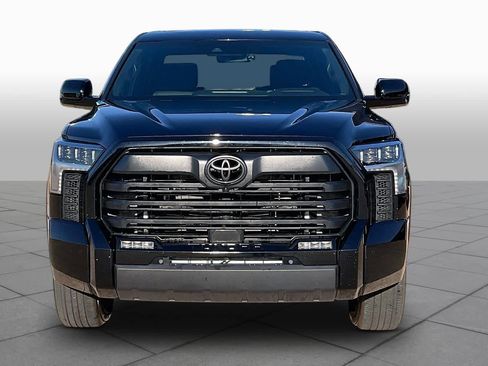 Used 2025 Toyota Tundra Limited AWD/4WD image 5
