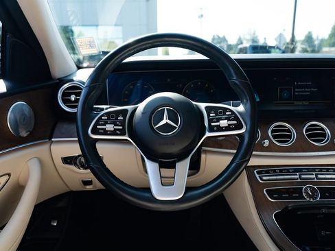 Used 2019 Mercedes-Benz E 300 image 11