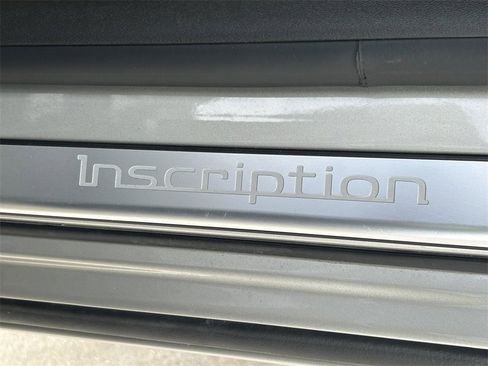 Used 2018 Volvo S60 T5 Inscription Platinum image 17