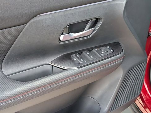 New 2026 Nissan Kicks SR image 16