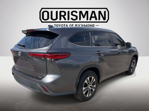Used 2023 Toyota Highlander XLE FWD image 8
