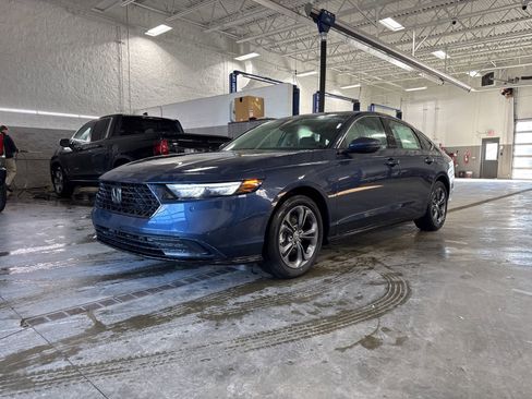 New 2025 Honda Accord EX-L image 1