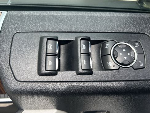 Used 2017 Ford F150 Lariat w/ Equipment Group 502A Luxury AWD/4WD image 19