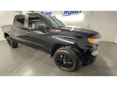 Used 2022 Chevrolet Silverado 1500 Custom Trail Boss w/ Safety Confidence Package image 2