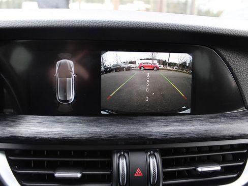 Used 2022 Alfa Romeo Stelvio Sprint image 11