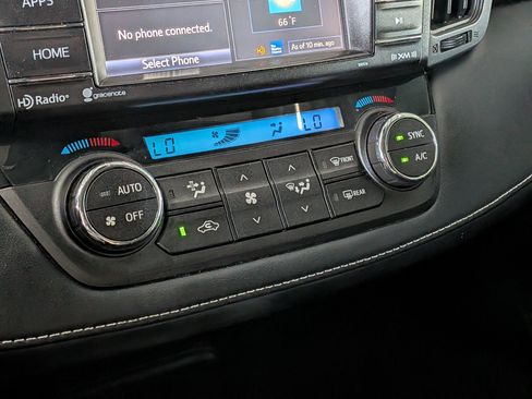Certified 2018 Toyota RAV4 XLE FWD image 21