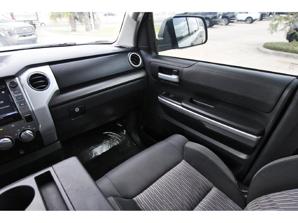 Used 2017 Toyota Tundra SR5 RWD image 10