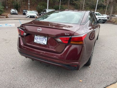Used 2023 Nissan Altima 2.5 SV image 3