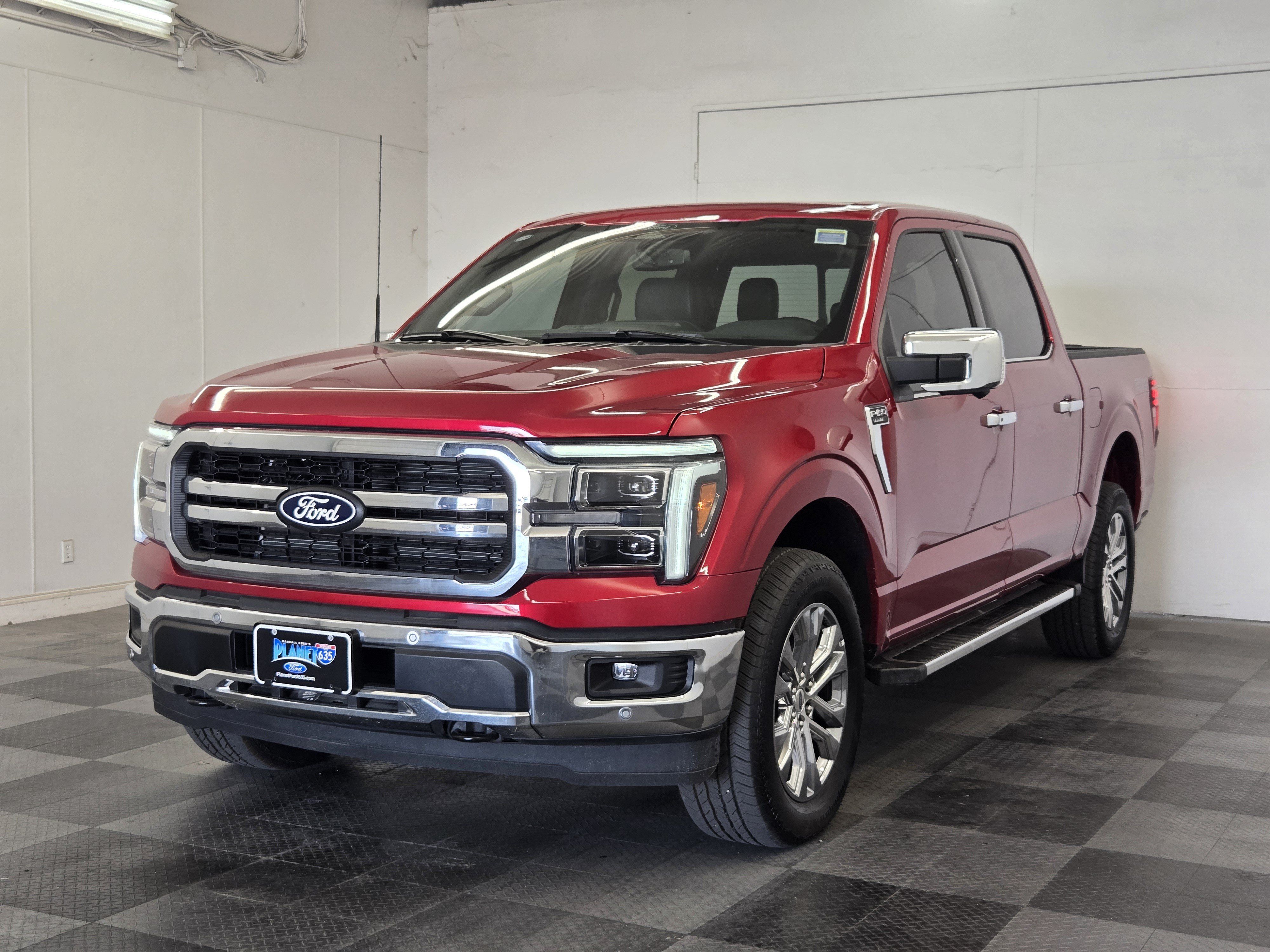 Used 2025 Ford F150 Lariat w/ Equipment Group 501A Mid AWD/4WD image 4