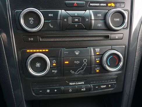 Certified 2017 Ford Explorer XLT image 13