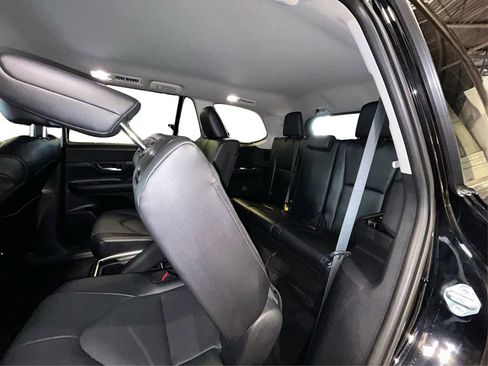 Used 2025 Toyota Grand Highlander XLE image 36