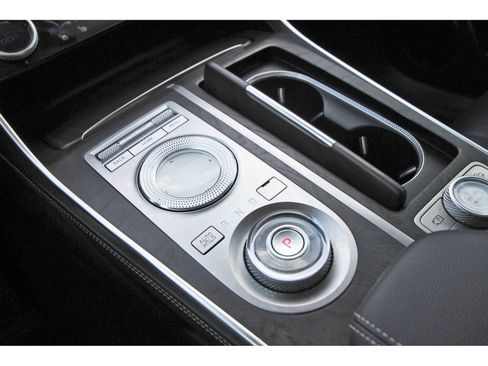 Used 2022 Genesis GV80 2.5T w/ Prestige Package 04 image 28