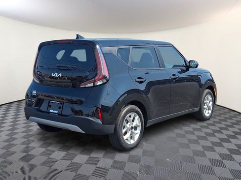 Used 2025 Kia Soul LX w/ LX Technology Package FWD image 6