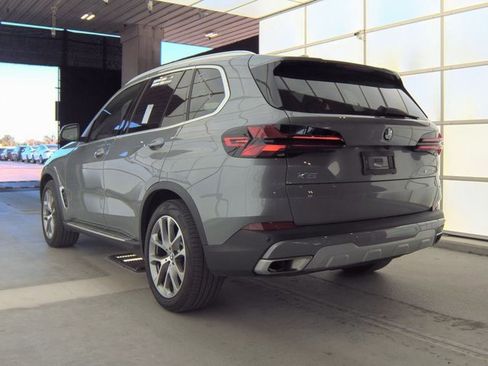 Used 2026 BMW X5 sDrive40i image 9