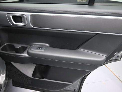 Used 2025 Hyundai Santa Fe SE FWD image 35