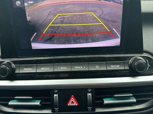 Used 2023 Kia Forte LXS FWD image 6