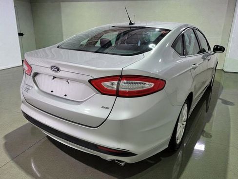 Used 2015 Ford Fusion SE image 19