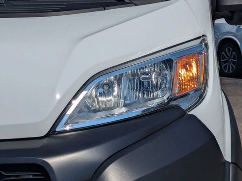 Used 2025 RAM ProMaster 2500 w/ Convenience Group FWD image 10