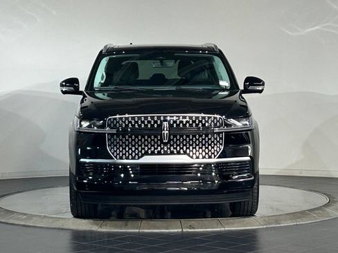 New 2026 Lincoln Navigator Reserve AWD/4WD image 3
