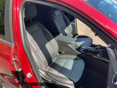 Used 2025 Chevrolet Trax LT image 35