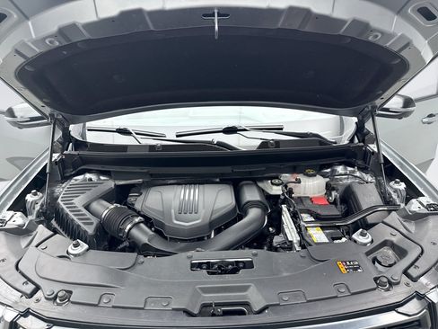 Used 2025 GMC Acadia AT4 w/ LPO, Floor Liner Package AWD/4WD image 29