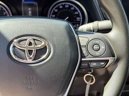 Used 2021 Toyota Camry LE FWD image 21