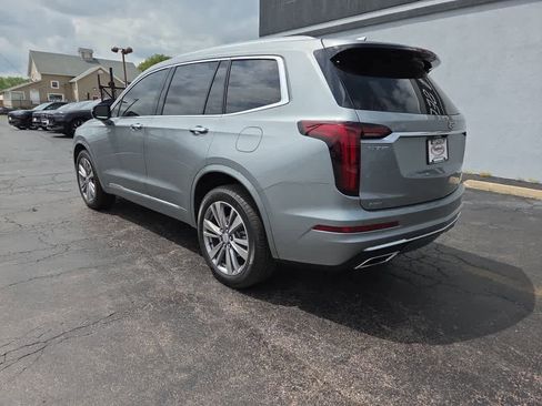 Used 2024 Cadillac XT6 Premium Luxury w/ Technology Package AWD/4WD image 7