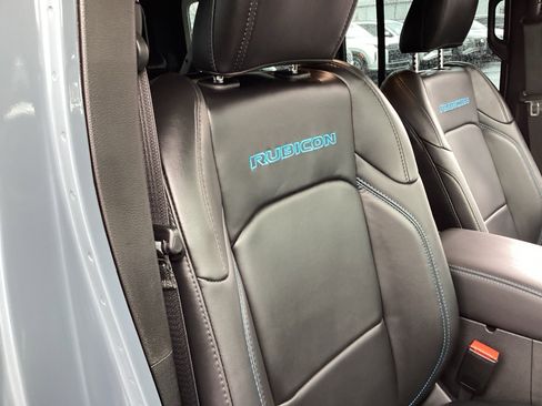 Used 2024 Jeep Wrangler Unlimited Rubicon 4xe image 19