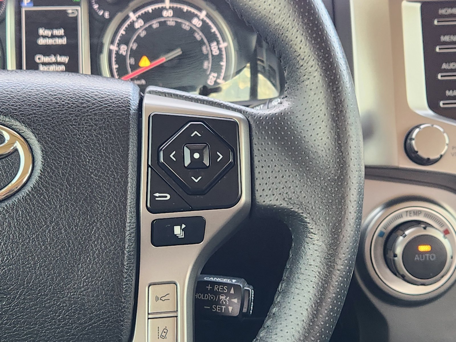 Used 2020 Toyota 4Runner Limited RWD image 29