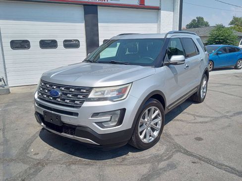 Used 2017 Ford Explorer Limited AWD/4WD image 2