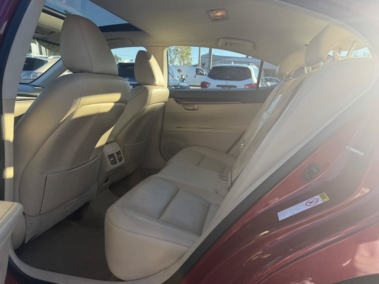 Used 2014 Lexus ES 350 w/ Luxury Package FWD image 11