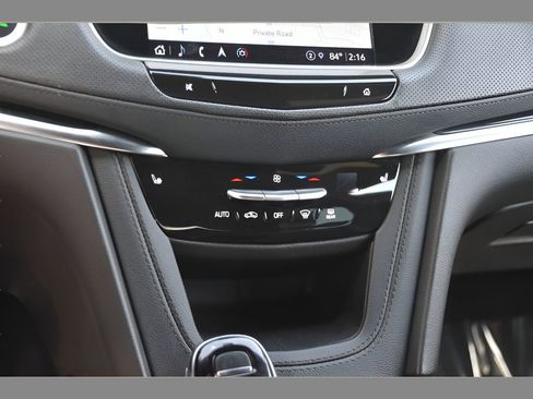Used 2025 Cadillac XT5 Premium Luxury FWD image 39