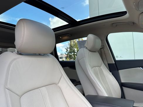 Used 2020 Lincoln Nautilus Reserve w/ Equipment Group 202A AWD/4WD image 17
